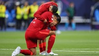 Trofi Liga Champions ketujuh pun melayang dari genggaman The Reds. Robbie Jay Barratt - AMA/Getty Images. 