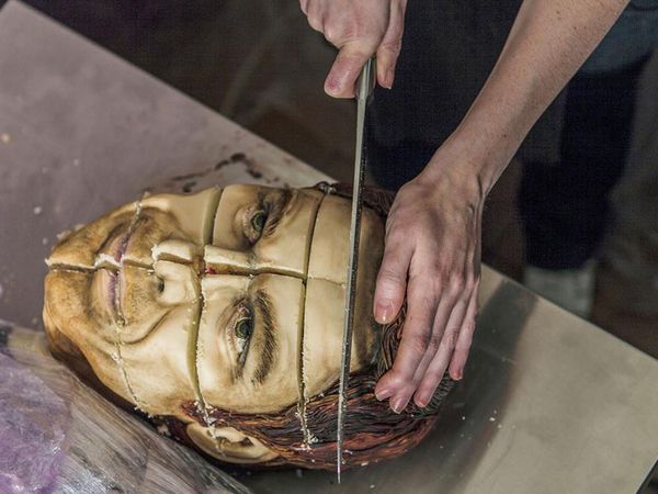 10 Kue Menyeramkan Ini Bentuk Kulit Wajah Berdarah hingga Monster, Berani Coba?