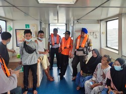 Cerita Korban KM Ladang Pertiwi 16 Jam Terombang-ambing di Laut-Dievakuasi