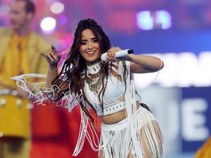 Nyanyi di Final Liga Champions, Camila Cabello Sampai Ngompol Nyanyi di Final Liga Champions, Camila Cabello Sampai Ngompol