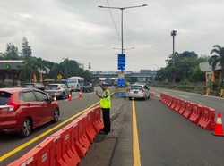 Urai Macet, Contraflow Diberlakukan di Km 3 Tol Janger Arah Tomang Pagi Ini
