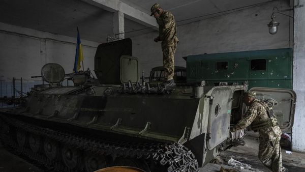 Rusak Gegara Perang, Kendaraan Tempur Ini Dipungut Ukraina