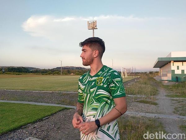 Higor Felipe Vidal, Gelandang Serang Persebaya Asal Brasil