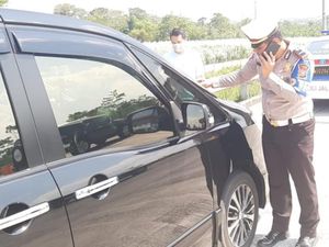 Pengguna Tol Pandaan-Malang Ngadu Kaca Mobilnya Retak Diduga Dilempar Batu