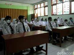 Probolinggo Mulai Berlakukan PTM 100 Persen, Pelajar Bersuka Cita