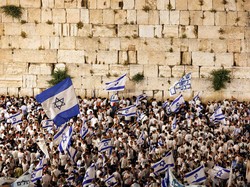 Israel Tuduh Iran Ubah Kapal Komersial Jadi Armada Peluncur Rudal