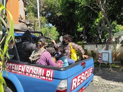 Satpol PP Amankan 8 Gepeng di Buleleng, Ada yang Masih Balita