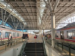 Urai Kepadatan di Stasiun Manggarai, 6 KLB Feeder Dikerahkan