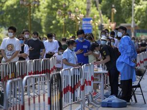 COVID-19 Menggila di China, Kasus Kematian Diprediksi Capai 1 Juta COVID-19 Menggila di China, Kasus Kematian Diprediksi Capai 1 Juta