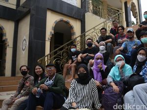 Mengunjungi Masjid & Makam Dai Sejuta Umat di Kebayoran