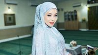 10 Gaya Terry Putri Menikah di Amerika dengan Teman Sekolah, Tampil Simpel