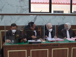 Jaksa Bongkar Jejak Digital Guru Ngaji yang Cabuli 10 Santrinya di Depok Jaksa Bongkar Jejak Digital Guru Ngaji yang Cabuli 10 Santrinya di Depok