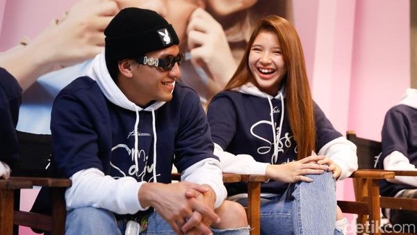 Jefri Nichol dan Tiara Andini Kompak Tebar Senyum!