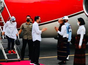 Jokowi Tiba di Ende NTT, Disambut Antusias Warga