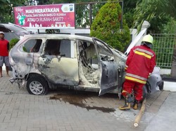 Avanza Terbakar di SPBU Bojonegoro, Sopir Dilarikan ke Puskesmas