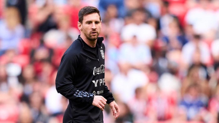 BILBAO, SPAIN - MAY 28: Lionel Messi of Argentina reacts during a training session at San Mames Stadium Camp on May 28, 2022 in Bilbao, Spain. Argentina will face Italy in Wembley on June 1 as part of the Finalissima Trophy. (Photo by Juan Manuel Serrano Arce/Getty Images)