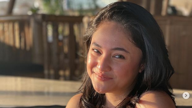 Marshanda Hidup Sehat, Minum Jus Hijau dan Bikin Susu Almond Sendiri