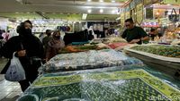 Pusat Oleh-oleh Haji dan Umroh di Bandung Ramai Lagi, Lihat Suasananya
