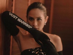 Pakai Gaun Seksi, Maudy Ayunda: Just Married