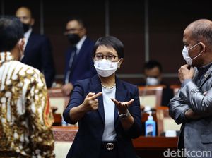 Ekspresi Menlu Saat Raker dengan Komisi I DPR, Bahas Apa Saja Ya ?