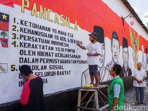 Melihat Mural Wayang Pancasila di Muntilan Magelang Melihat Mural Wayang Pancasila di Muntilan Magelang