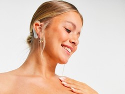 Wanita Ini Jadi Kontestan Tuli Pertama di Reality Show Cari Jodoh Love Island