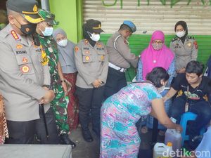 Masih Ada Migor Curah Tak Sesuai HET, Sidoarjo Gelar Operasi Pasar Lagi Masih Ada Migor Curah Tak Sesuai HET, Sidoarjo Gelar Operasi Pasar Lagi