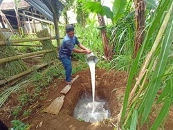 Keluhan Peternak Sapi Perah Ponorogo: Jangan Kucilkan Kami yang Terdeteksi PMK