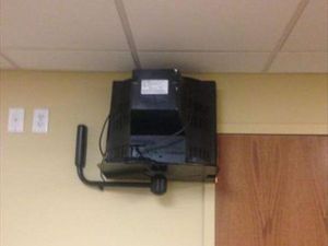 Potret Konyol Kesalahan Sehari-hari yang Terekam Kamera, Ampun Deh...