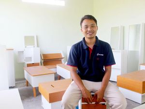 Pria Ini Bisnis Mebel Hingga Viral di TikTok, Omzetnya Tembus Ratusan Juta