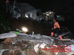 Tanah Longsor di Megamendung Bogor, 3 Rumah Terdampak