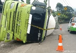 Jalur Bogor-Sukabumi Akan Dibuka Tutup Imbas Truk Terguling