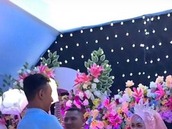 Viral Pria Ditinggal Nikah, Tegar Kondangan ke Nikahan Mantan, Bawa Kado