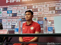Main di Timnas Indonesia, Tahan-tahan Rindu Keluarga