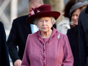 Momen Pangeran William Mendarat di Aberdeen untuk Kunjungi Ratu Elizabeth II Momen Pangeran William Mendarat di Aberdeen untuk Kunjungi Ratu Elizabeth II
