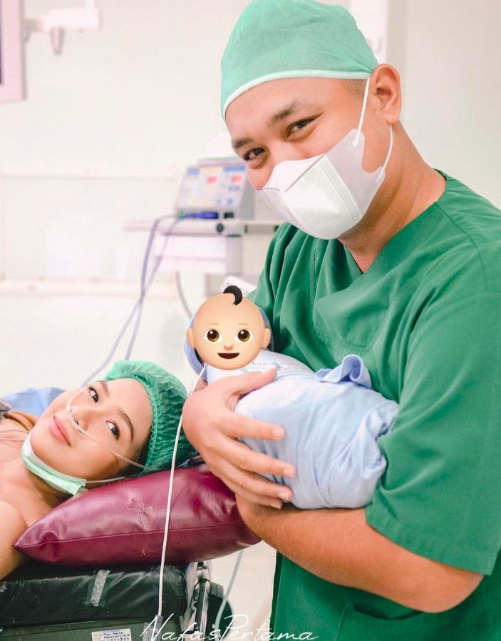 Gilang Dirga dikaruniai anak pertama.