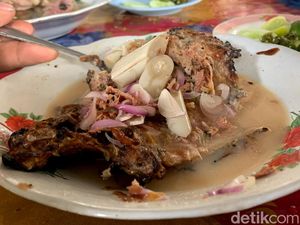 Menikmati Sensasi Kelat Holat, Makanan Khas Para Raja Tapanuli Selatan