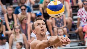 Ivan Perisic Jago Olah Bola: Pro di Voli Pantai dan Sepakbola