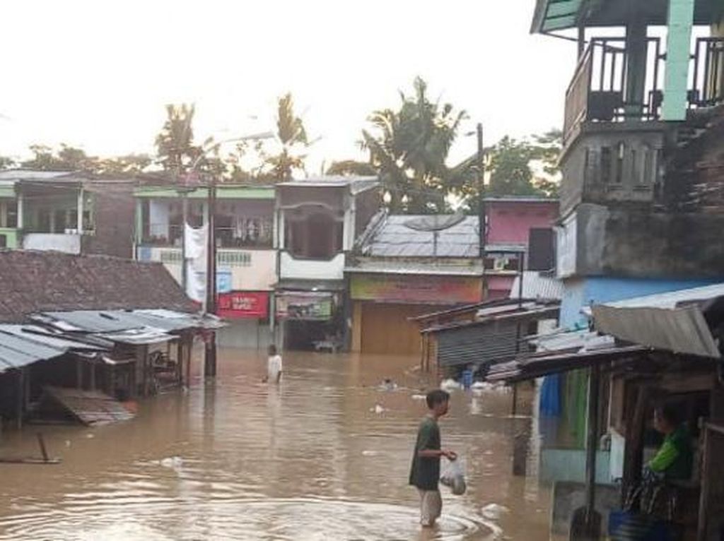 Banjir Landa Purworejo, Ratusan Warga Dievakuasi