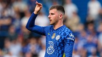 Nama Mason Mount-nya Chelsea belakangan juga disebut masuk radar MU. Foto: (Getty Images)