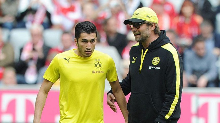 (GERMANY OUT) 12.04.2014, Fussball, Saison 2013-2014,  1. Bundesliga, 30. Spieltag, FC Bayern Muenchen - Borussia Dortmund 0-3, Trainer Juergen Klopp (Jürgen Klopp, Borussia Dortmund), re., mit Nuri Sahin (Borussia Dortmund)  (Photo by Team 2 Sportphoto/ullstein bild via Getty Images)