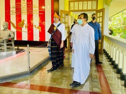 Jokowi Sambangi Serambi Sukarno di Ende, Kenang Kisah 2 Sahabat Bung Karno