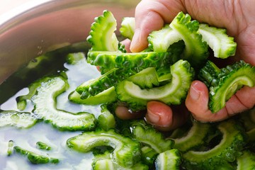 Makan Pare Tiap Hari? Rasakan 6 Efeknya Buat Tubuh