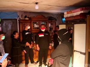 Aktivis Reformasi Datangi Rumah Cucu Marhaen di Bandung, Ada Apa? Aktivis Reformasi Datangi Rumah Cucu Marhaen di Bandung, Ada Apa?