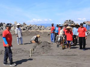 Ada Tunnel Garam, Produksi Petani di Klungkung Meningkat 10 Kali Lipat Ada Tunnel Garam, Produksi Petani di Klungkung Meningkat 10 Kali Lipat