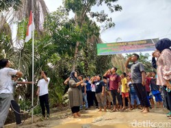 Warga Gelar Upacara di Jalan Rusak, Begini Respons Pemkab Asahan