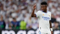 Vinicius Junior tak cuma mencetak gol penentu di final. Musim ini, ia memang menjadi penyerang sayap utama Madrid, termasuk di Liga Champions. Foto: NurPhoto via Getty Images/NurPhoto