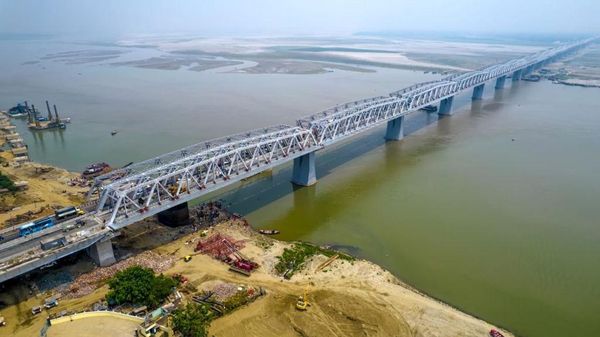 Tengok Jembatan Baja Terpanjang di India, Melintang di Sungai Gangga