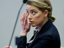 Juri: Tangisan Amber Heard Air Mata Buaya, Bikin Tak Nyaman di Persidangan
