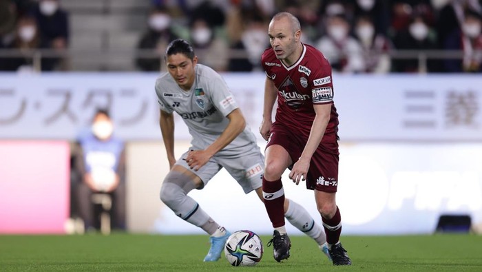 Andres Iniesta bermain di Liga Jepang bareng Vissel Kobe.
